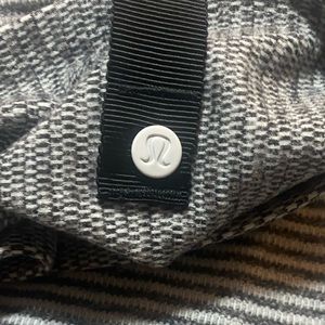 Lululemon Grey & White Thin Striped Versatile Vinyasa Scarf / Wrap